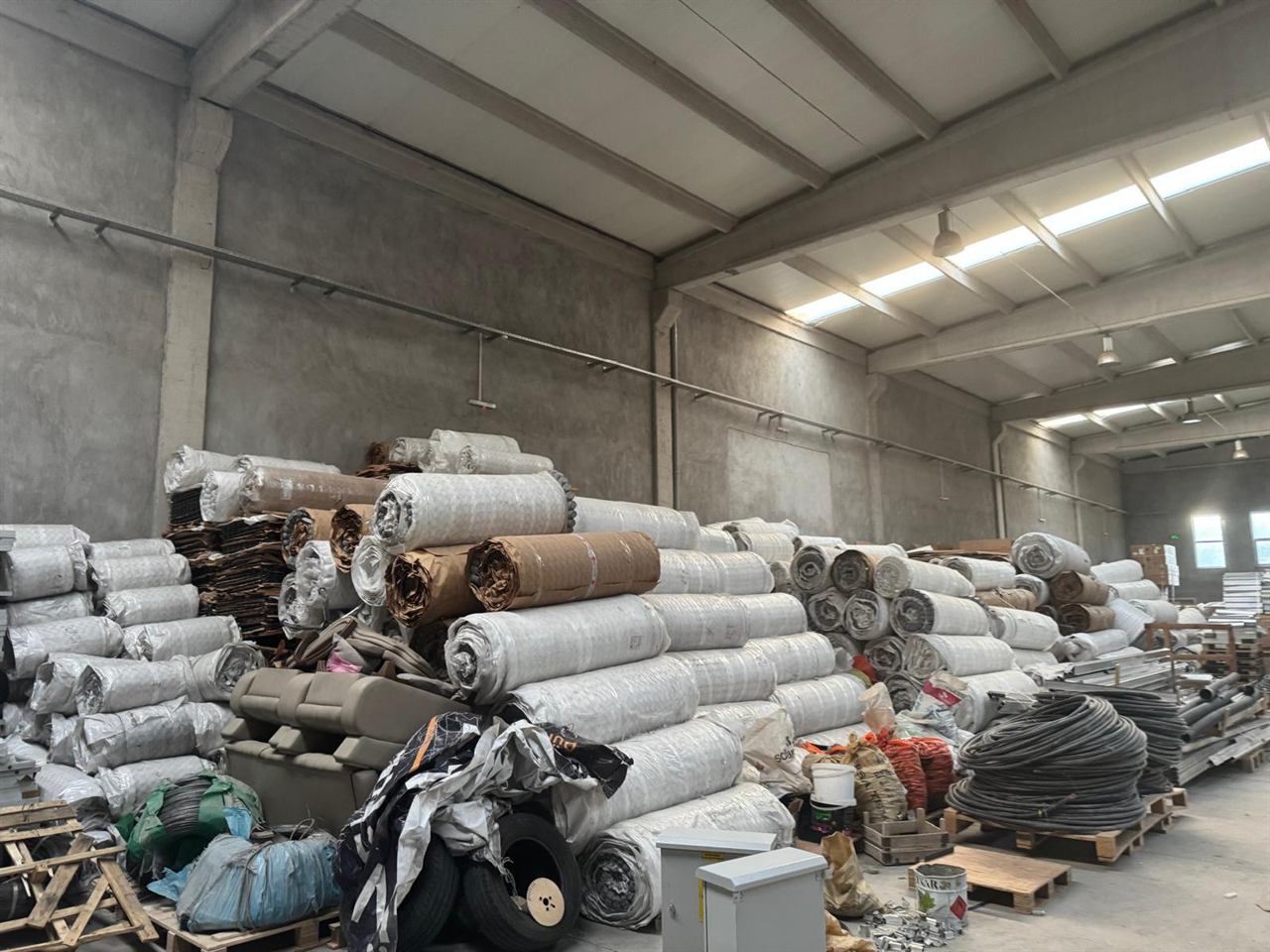Non-woven spunbond roll